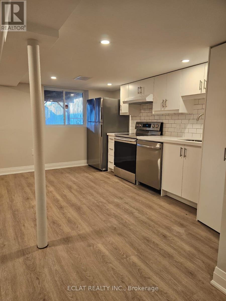 Unit 2 - 50 East 24Th Street, Hamilton, ON - Indoor Photo Showing Kitchen