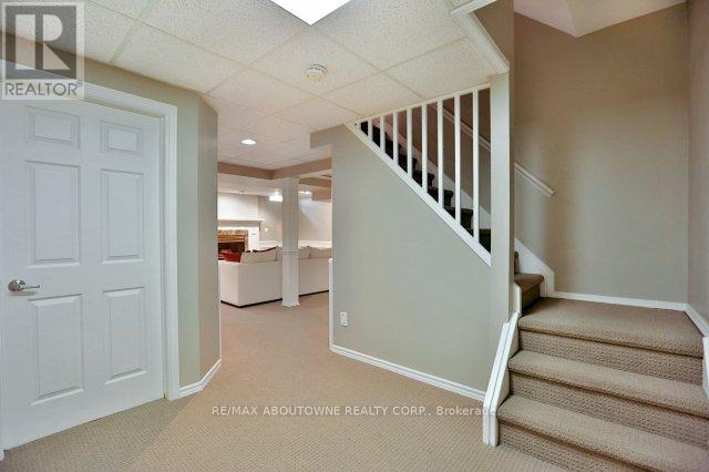 263 Princess Royal Court, Oakville, ON - Indoor Photo Showing Other Room