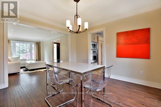 263 Princess Royal Court, Oakville, ON - Indoor Photo Showing Dining Room