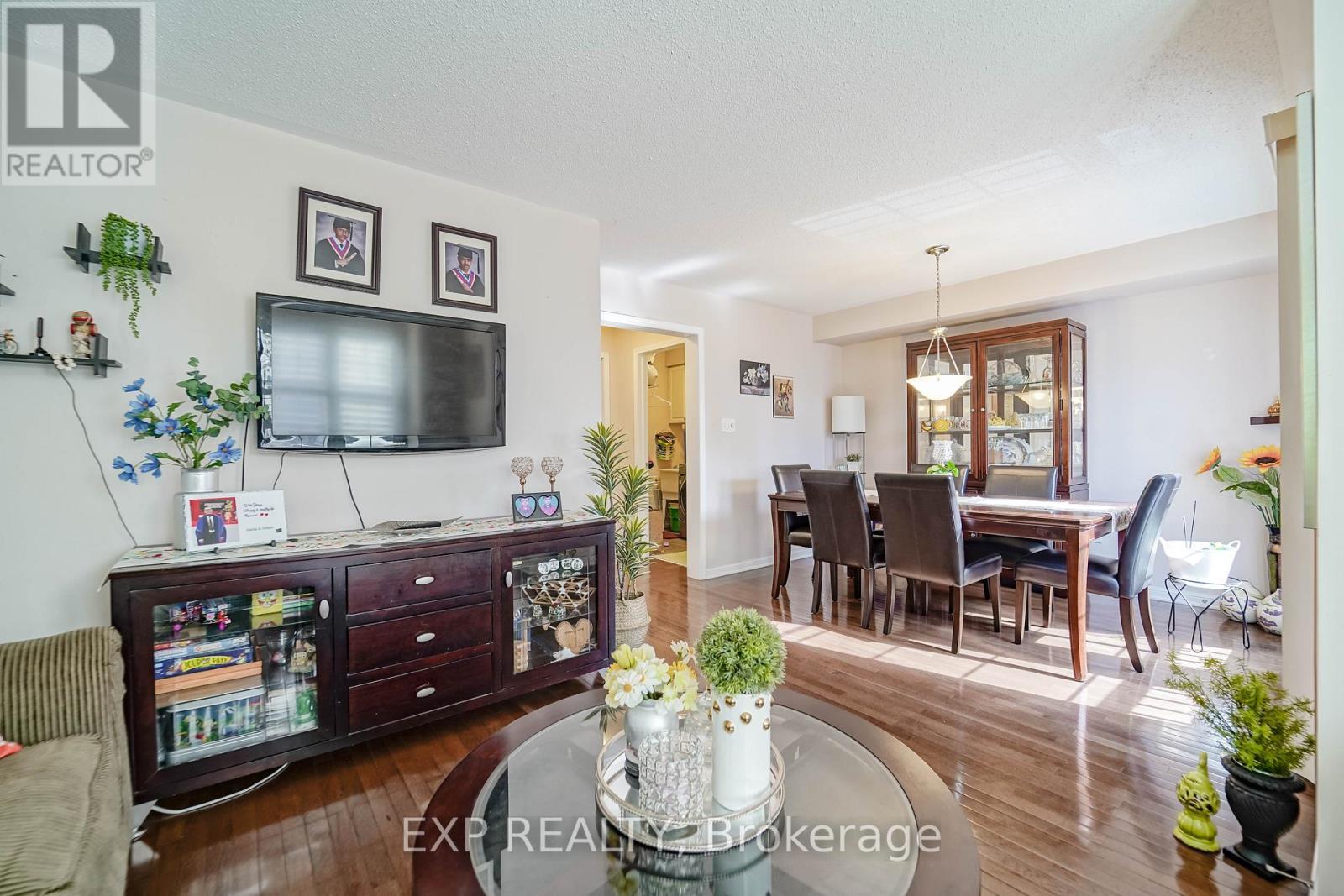 60 Deans Drive, Toronto, ON - Indoor