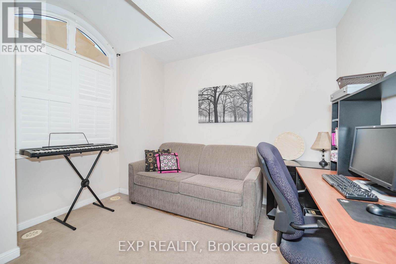 60 Deans Drive, Toronto, ON - Indoor Photo Showing Office