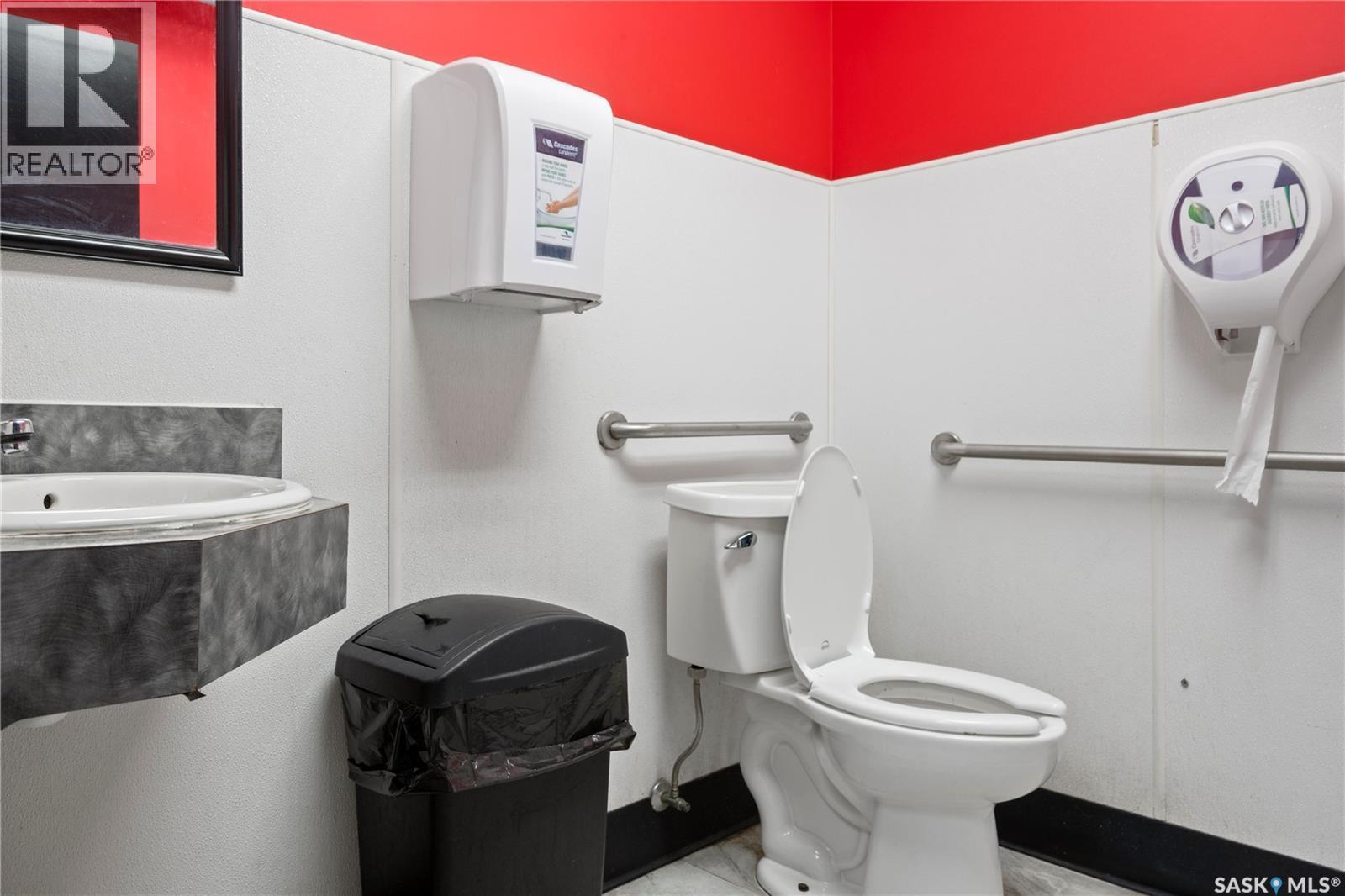 4115 Rochdale Boulevard, Regina, SK