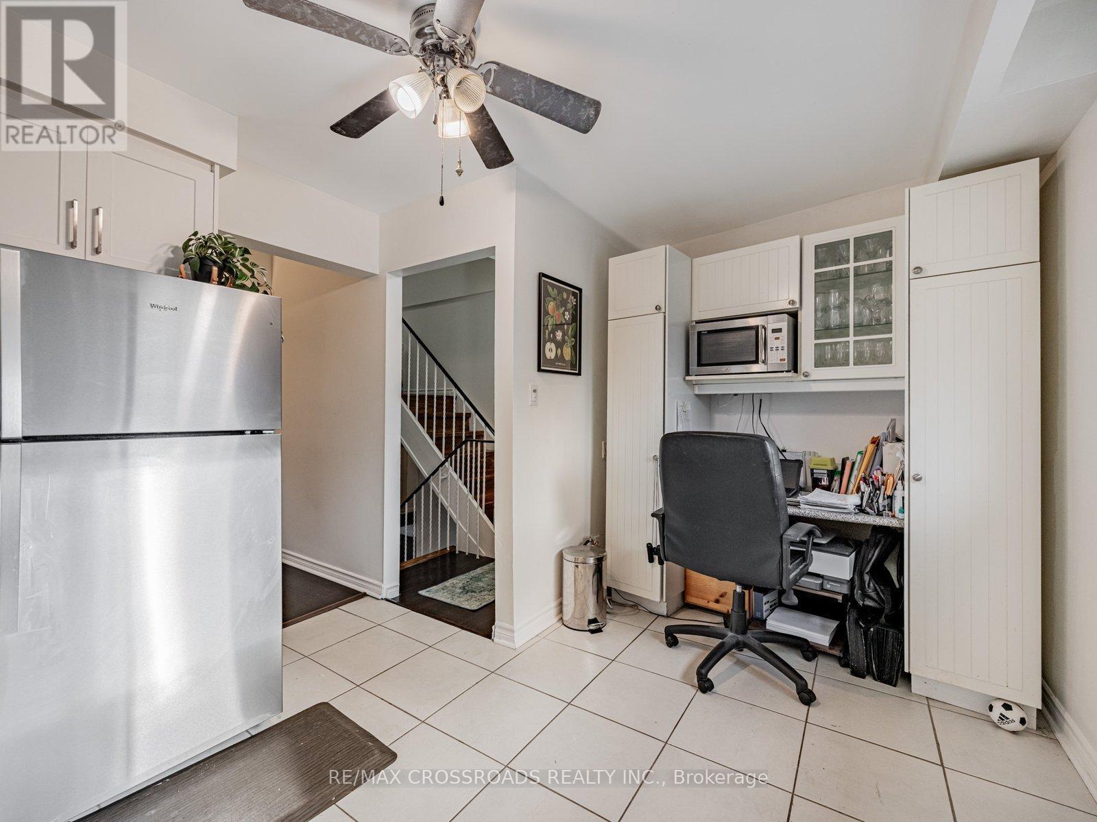 58 - 120 Beverly Glen Boulevard, Toronto, ON - Indoor Photo Showing Other Room