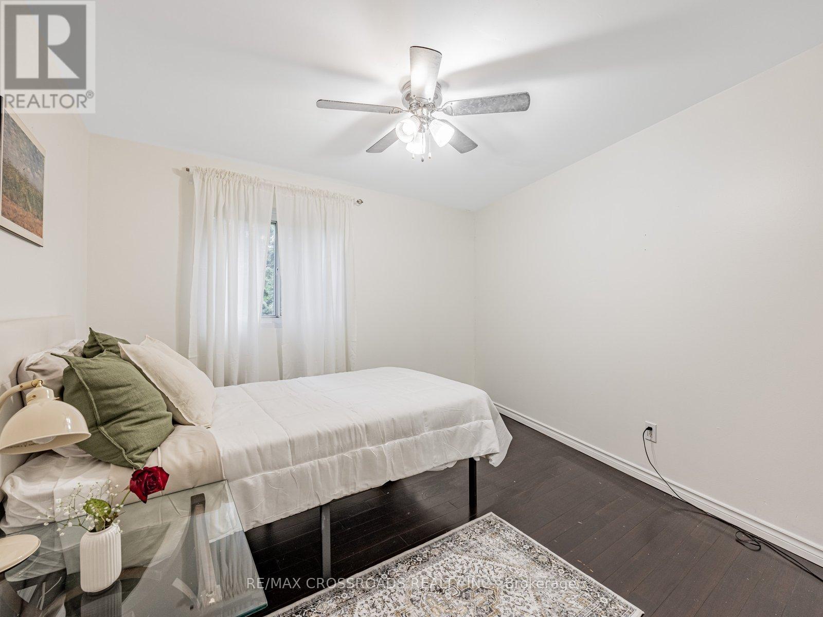 58 - 120 Beverly Glen Boulevard, Toronto, ON - Indoor Photo Showing Bedroom