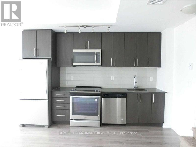 51 - 780 Sheppard Avenue E, Toronto, ON - Indoor Photo Showing Kitchen