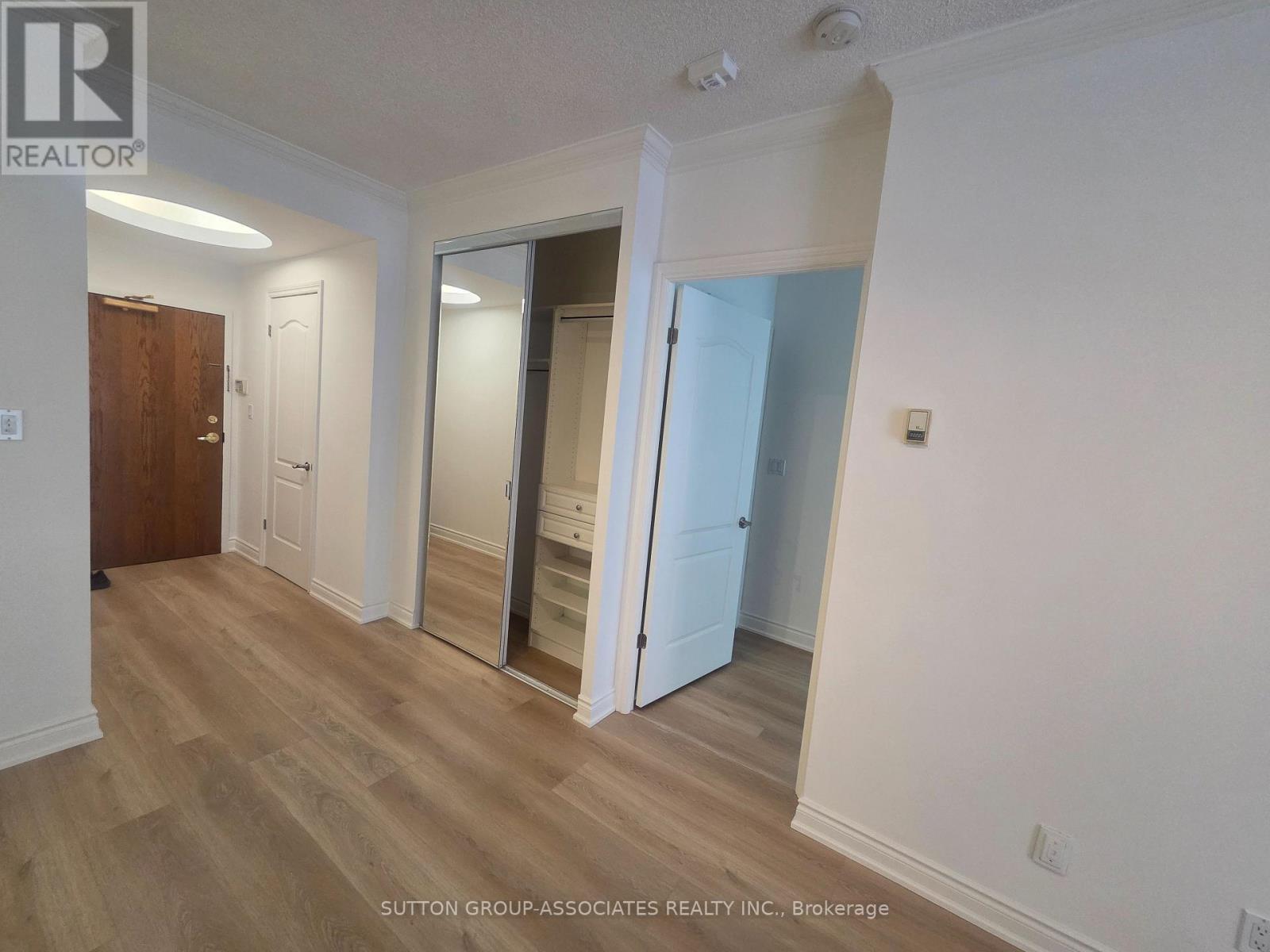 207 - 11 William Carson Crescent, Toronto, ON - Indoor Photo Showing Other Room