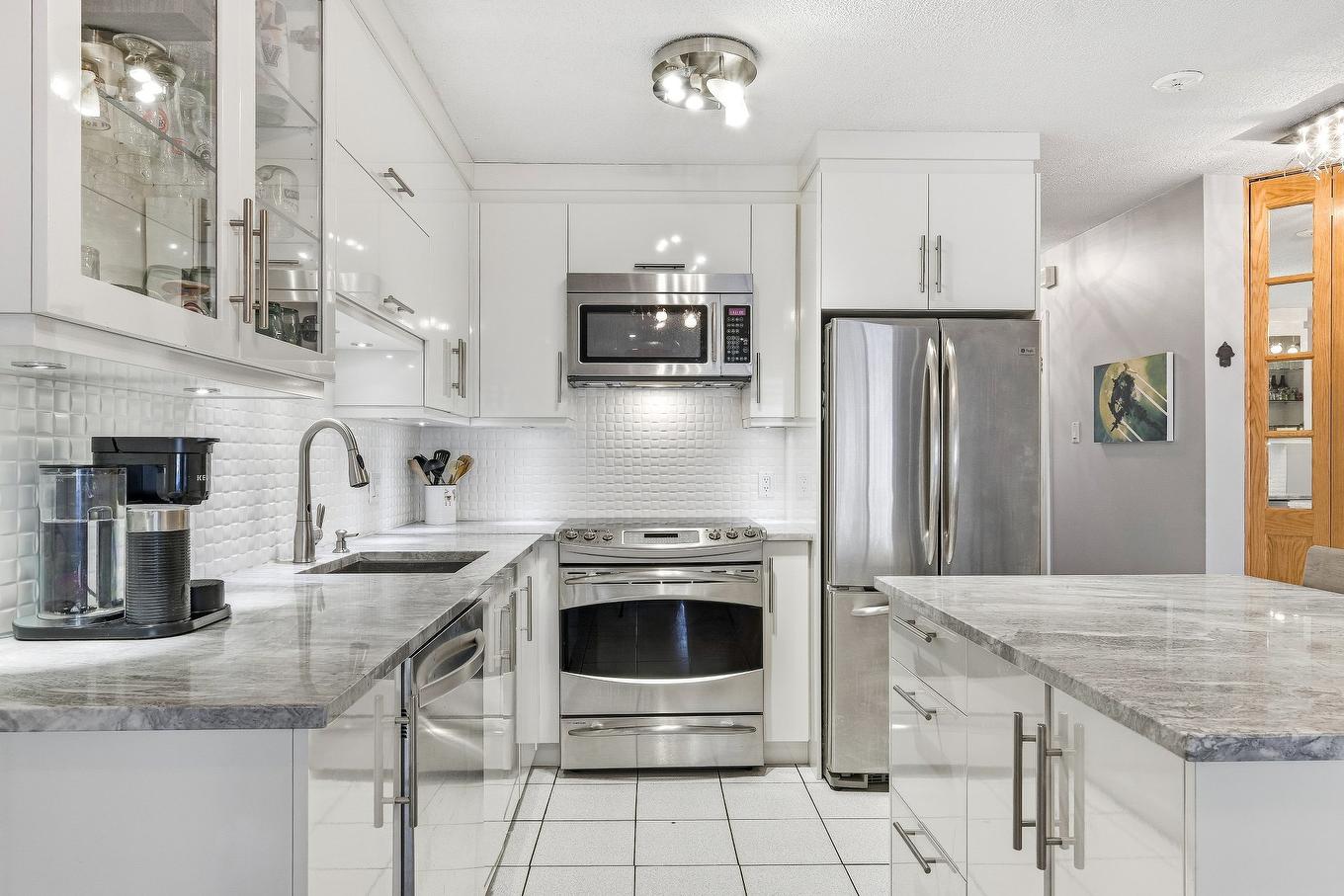 Kitchen - 1-540 Rue Henri-Duhamel, Montréal (Verdun/Île-Des-Soeurs), QC - Indoor Photo Showing Kitchen With Upgraded Kitchen
