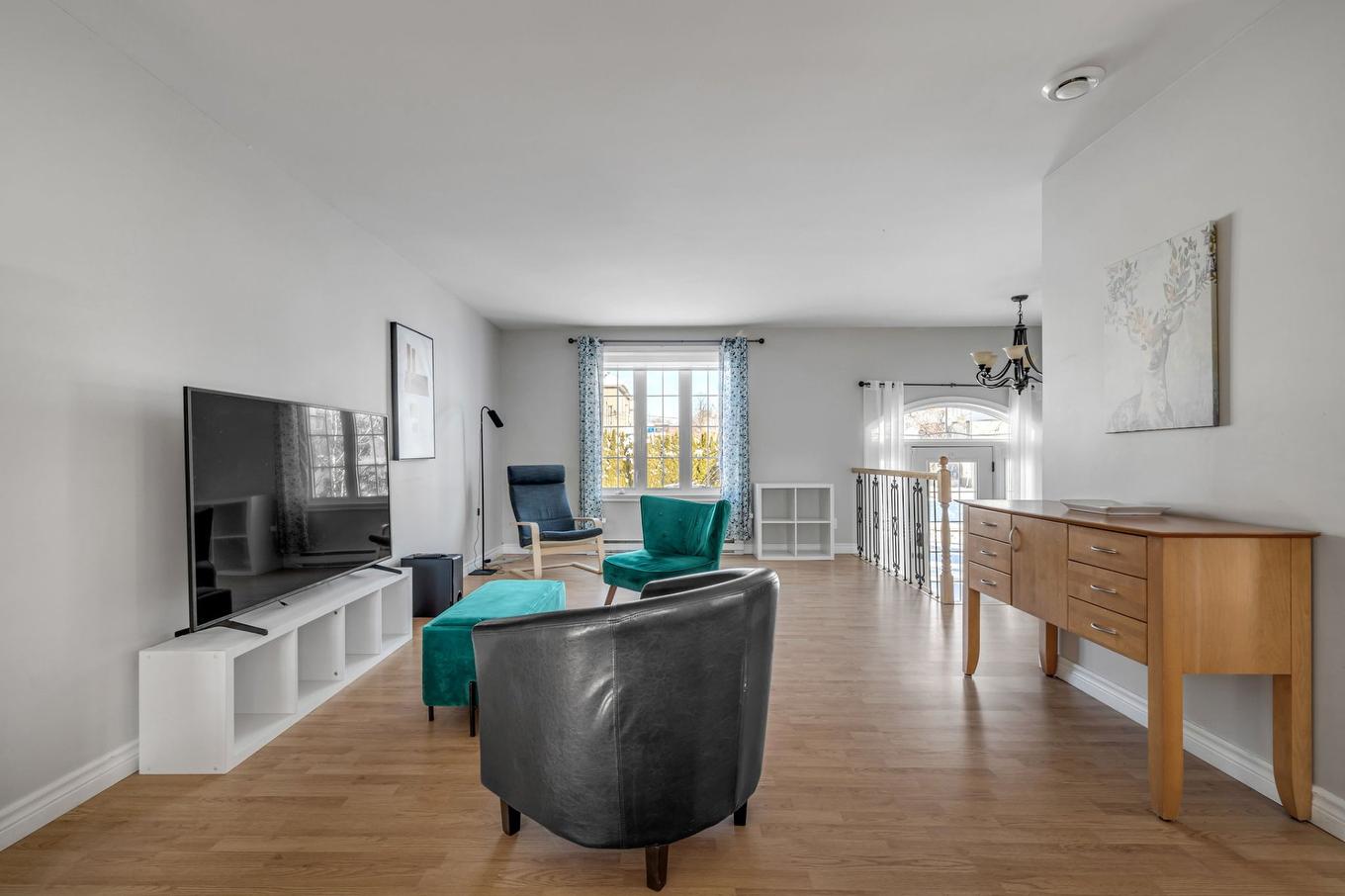 Salon - 7305Z - 7307Z Av. Des Faisans, Québec (Charlesbourg), QC - Indoor Photo Showing Office