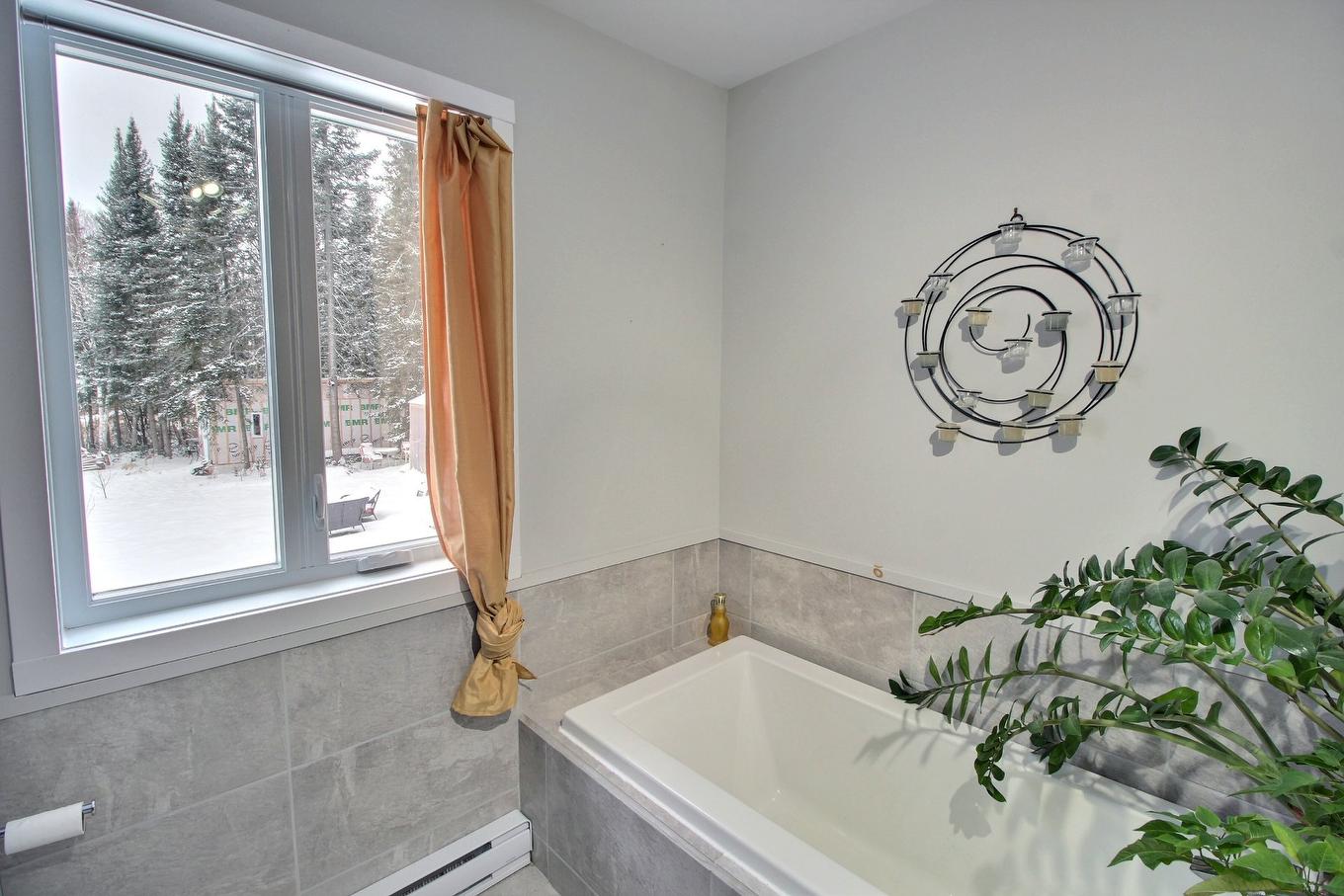 Salle de bains - 1030 Ch. Bergeron, Rouyn-Noranda, QC - Indoor Photo Showing Bathroom