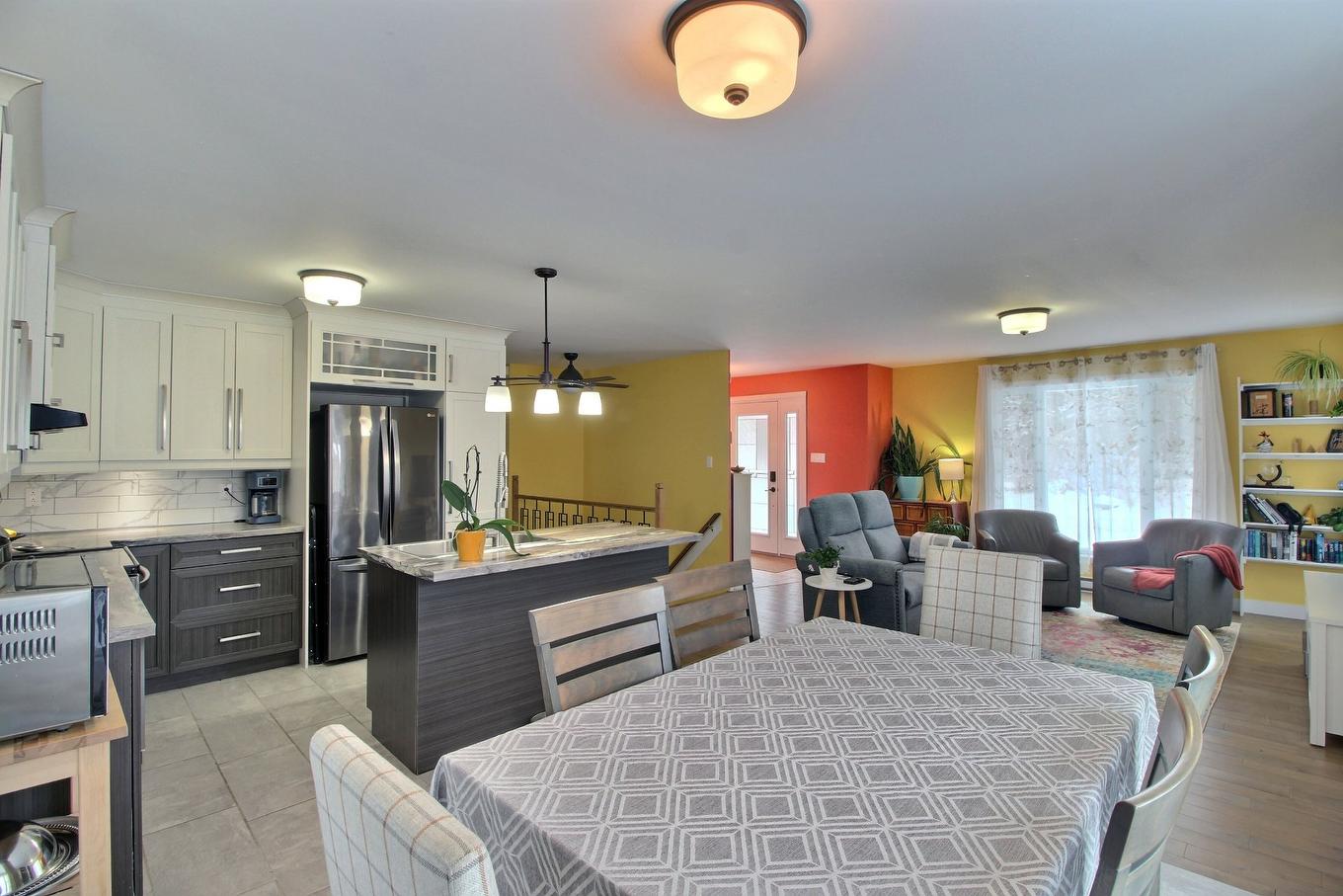 Cuisine - 1030 Ch. Bergeron, Rouyn-Noranda, QC - Indoor