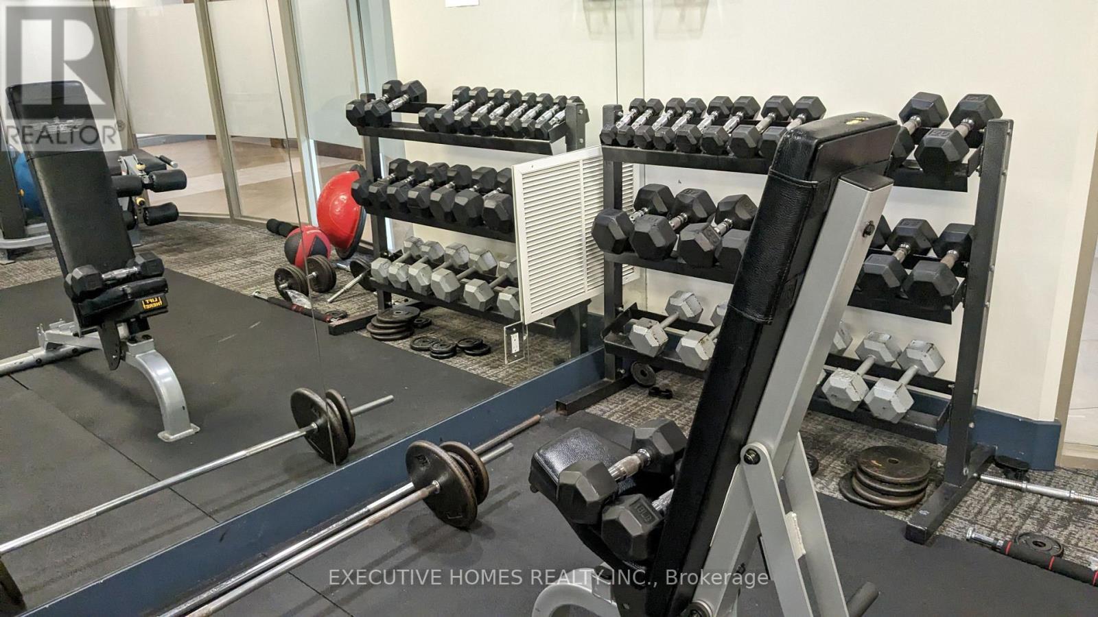 307 - 2379 Central Park Drive, Oakville, ON - Indoor Photo Showing Gym Room