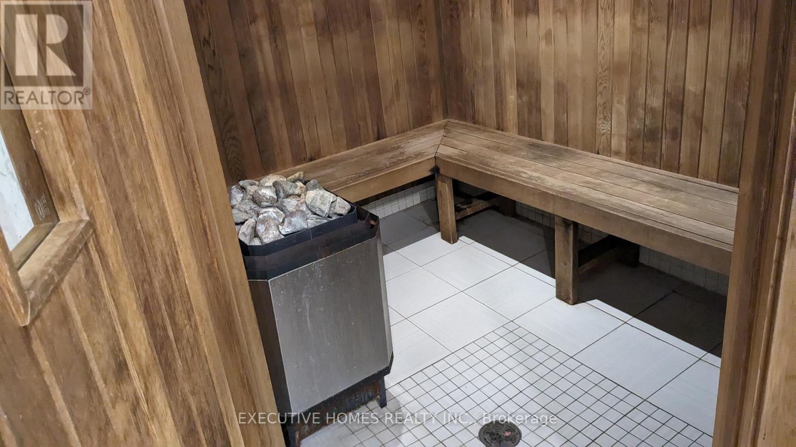 307 - 2379 Central Park Drive, Oakville, ON - Indoor Photo Showing Other Room