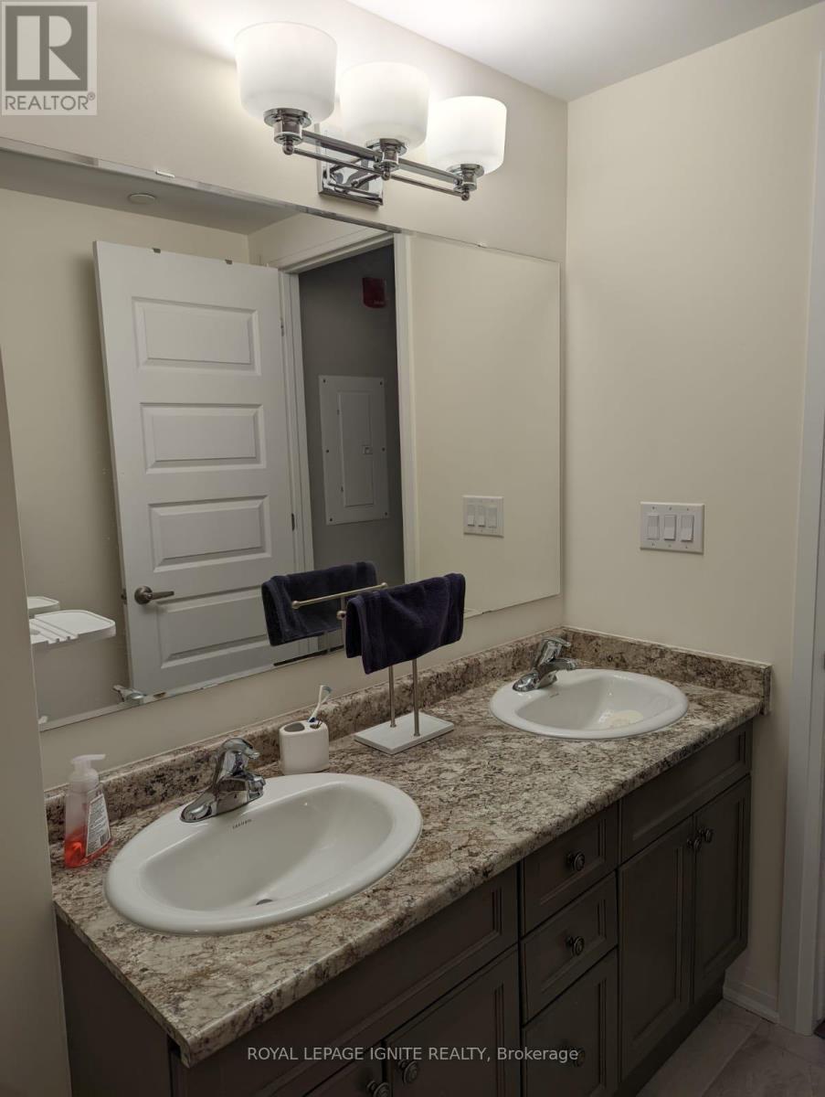 314 - 2 Adam Sellers Street, Markham, ON - Indoor Photo Showing Bathroom