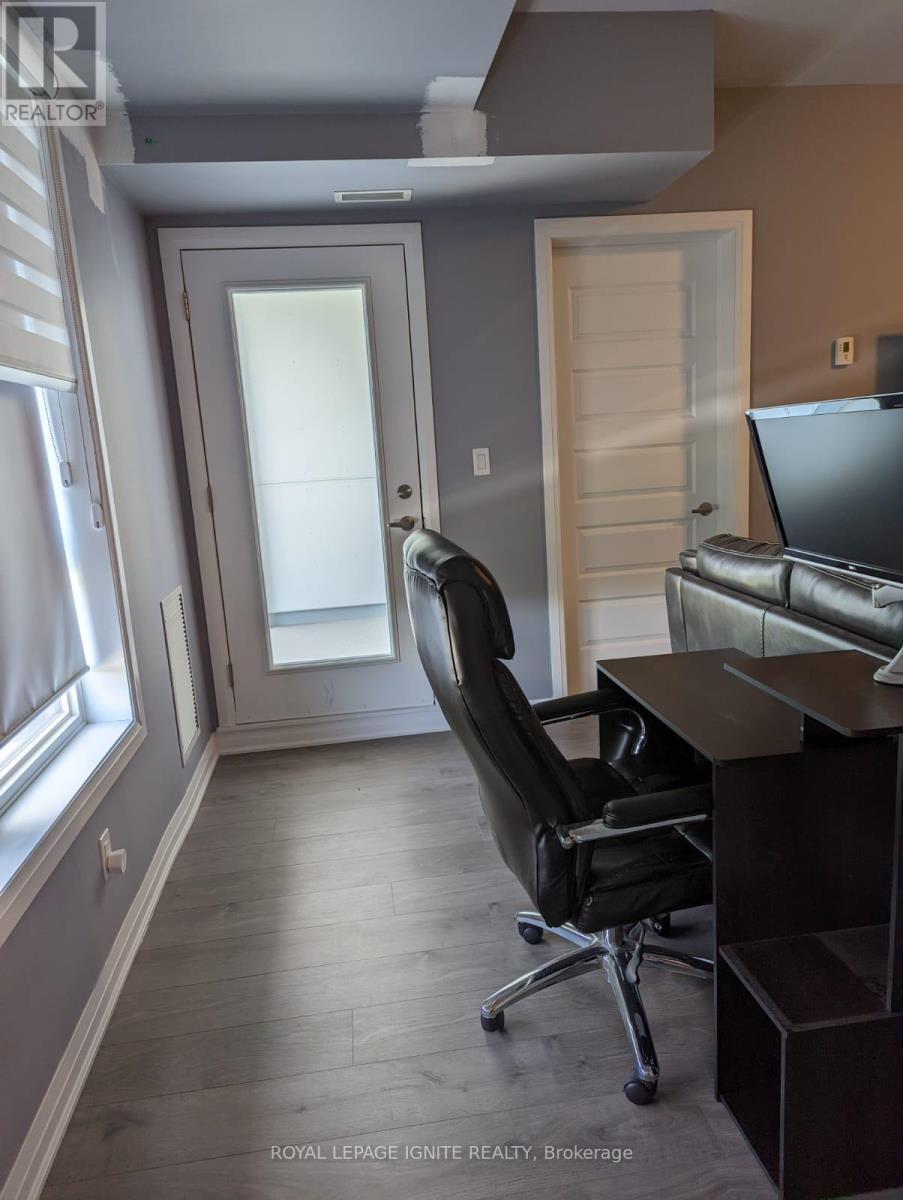 314 - 2 Adam Sellers Street, Markham, ON - Indoor Photo Showing Office