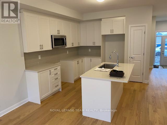 506 Ingenuity Row, Ottawa, ON - Indoor Photo Showing Kitchen