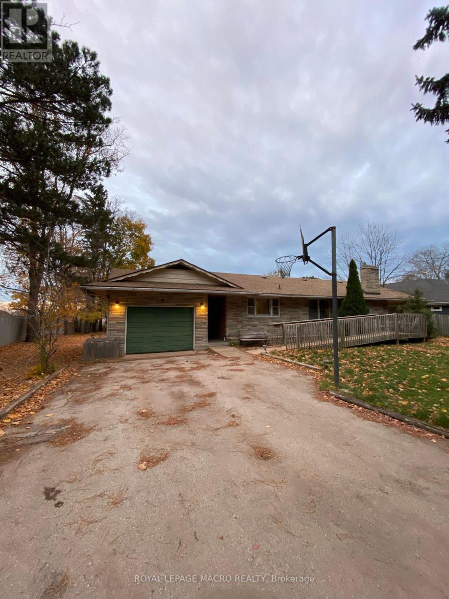 260 Main Street W, Grimsby, ON - Outdoor