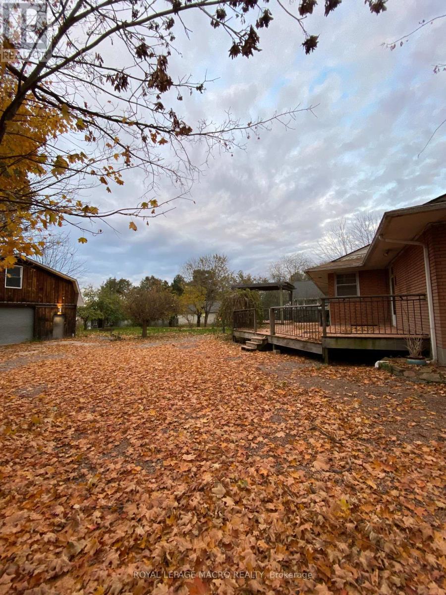 260 Main Street W, Grimsby, ON - Outdoor