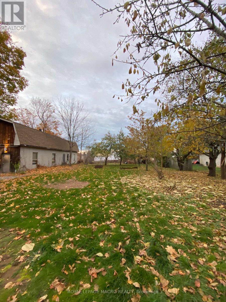 260 Main Street W, Grimsby, ON - Outdoor