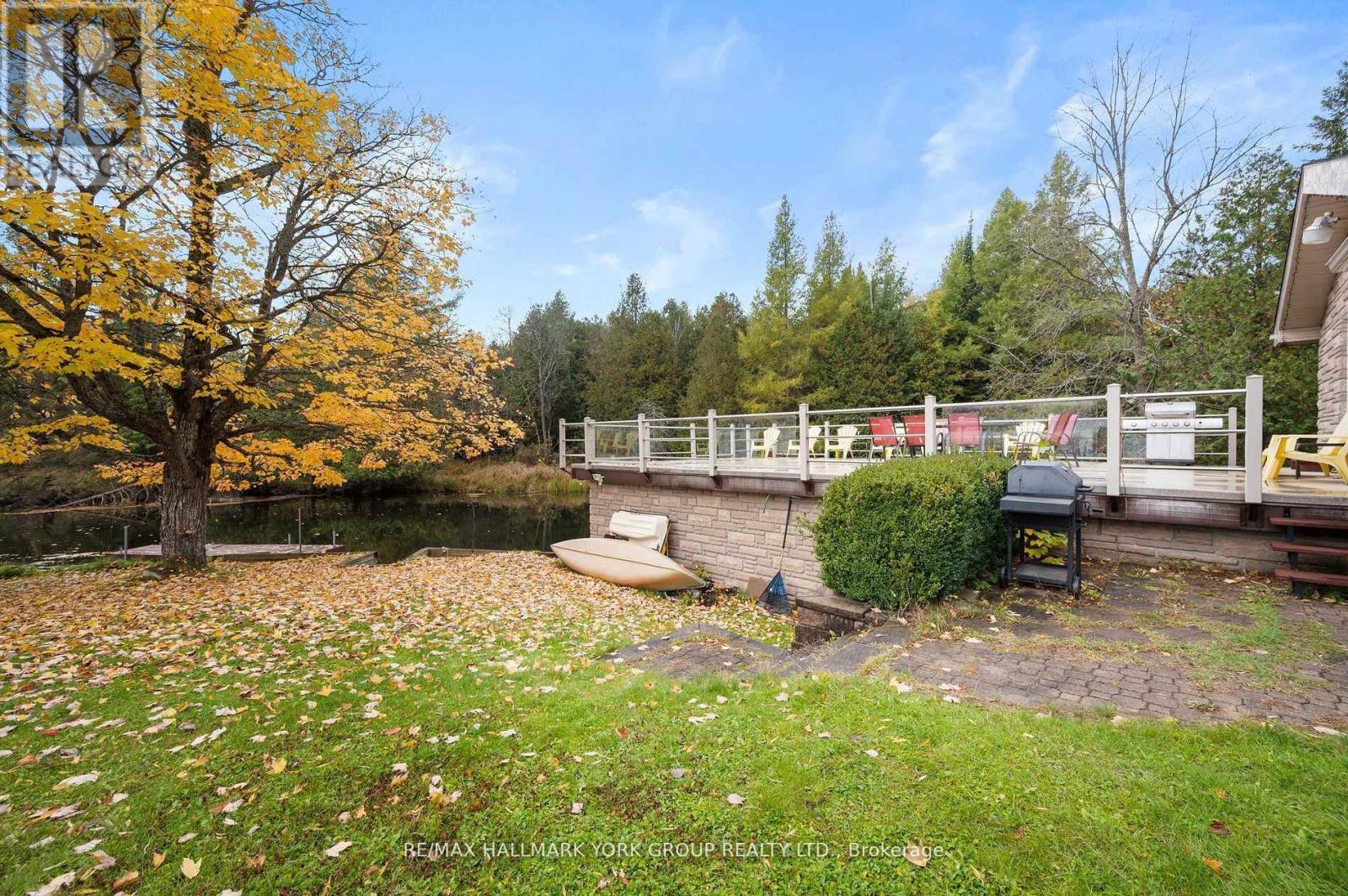 102 Albert Street, Kawartha Lakes, ON - Outdoor With Deck Patio Veranda