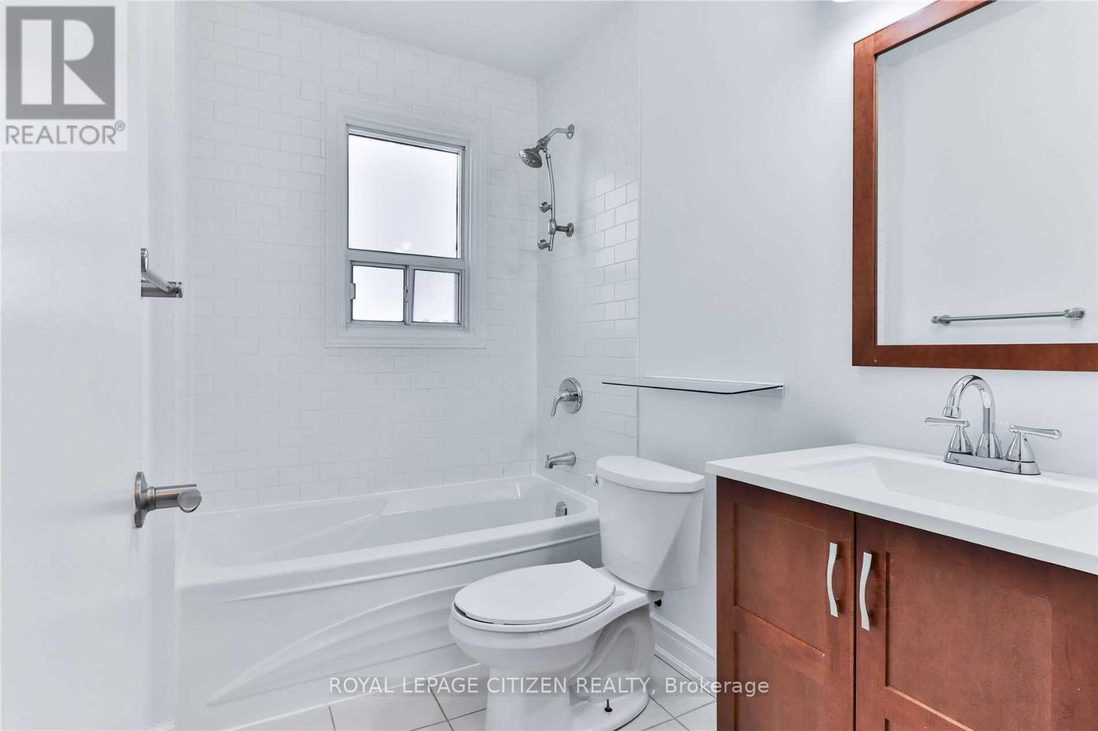 Main - 73 Alexis Boulevard, Toronto, ON - Indoor Photo Showing Bathroom