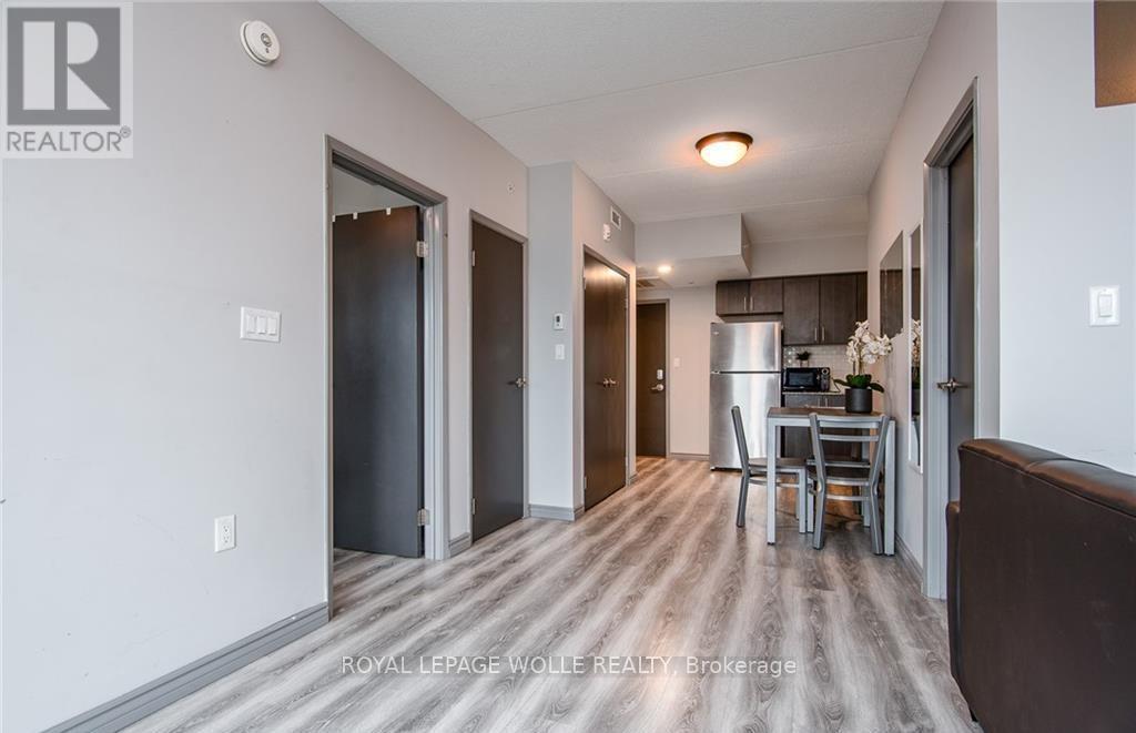 609F - 275 Larch Street, Waterloo, ON - Indoor