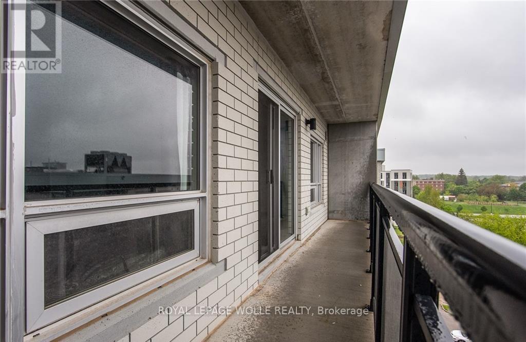 609F - 275 Larch Street, Waterloo, ON - Outdoor With Balcony With Exterior