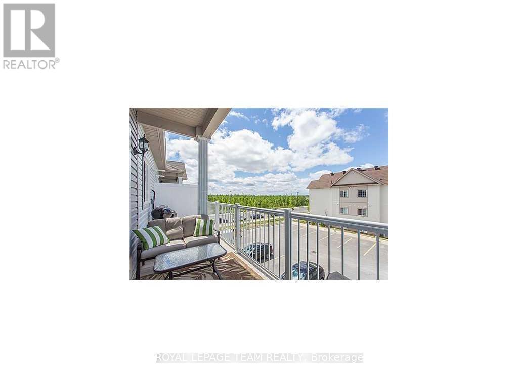 Balcony - I - 100 Artesa Private, Ottawa, ON