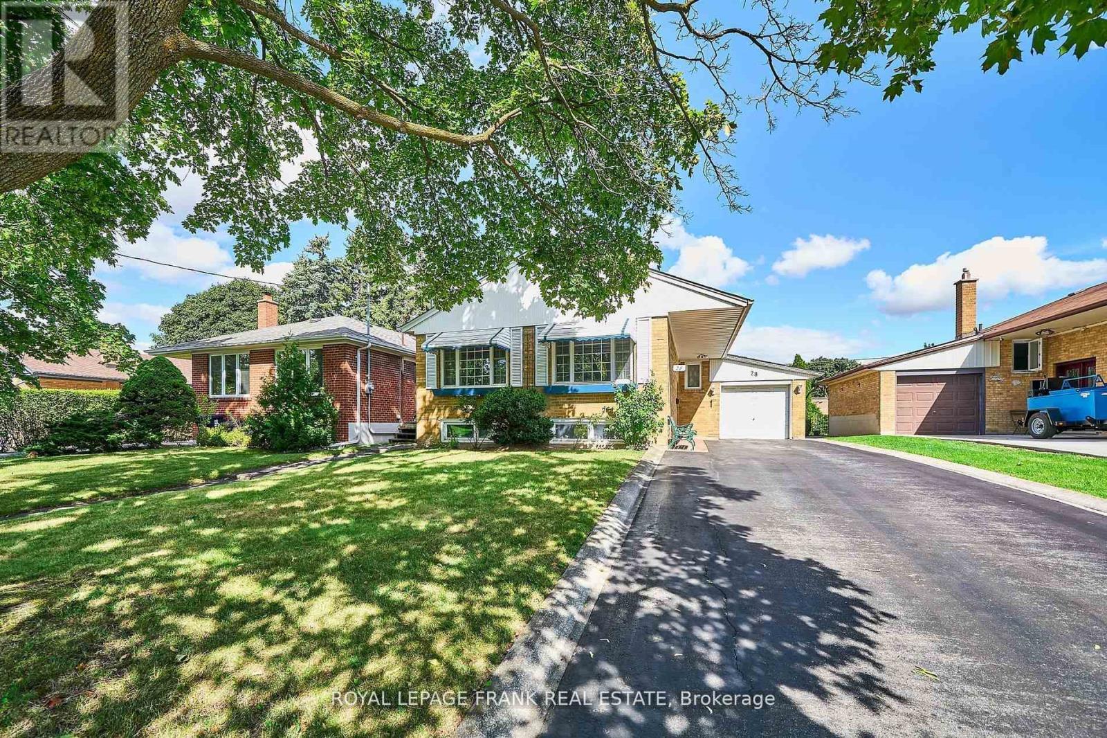 28 Winnipeg Road, Toronto (Kingsview Village-The Westway), ON - Outdoor