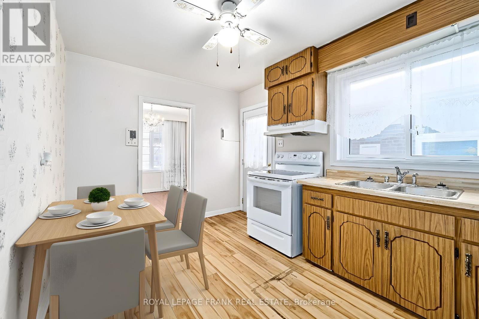 28 Winnipeg Road, Toronto (Kingsview Village-The Westway), ON - Indoor