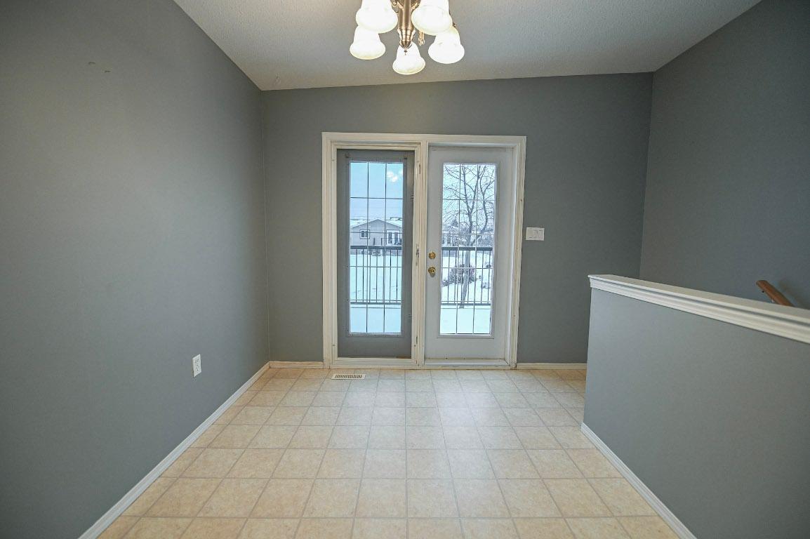 4866 Emerald Avenue, Canal Flats, BC - Indoor Photo Showing Other Room