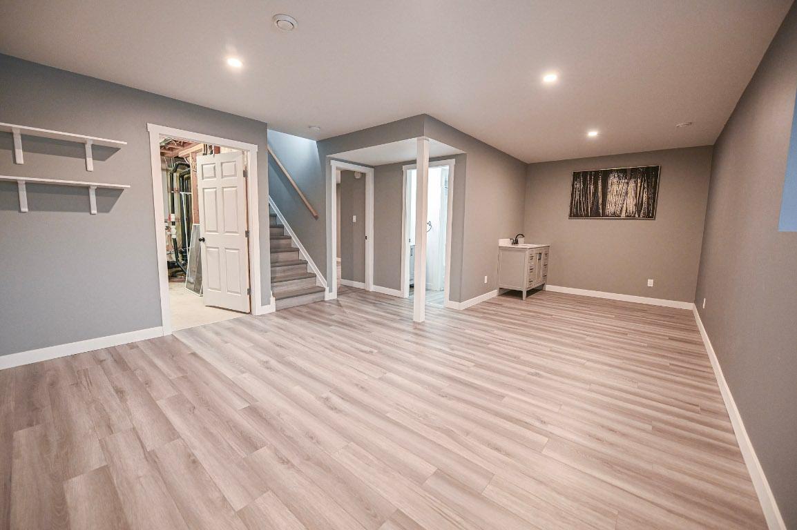 4866 Emerald Avenue, Canal Flats, BC - Indoor Photo Showing Other Room