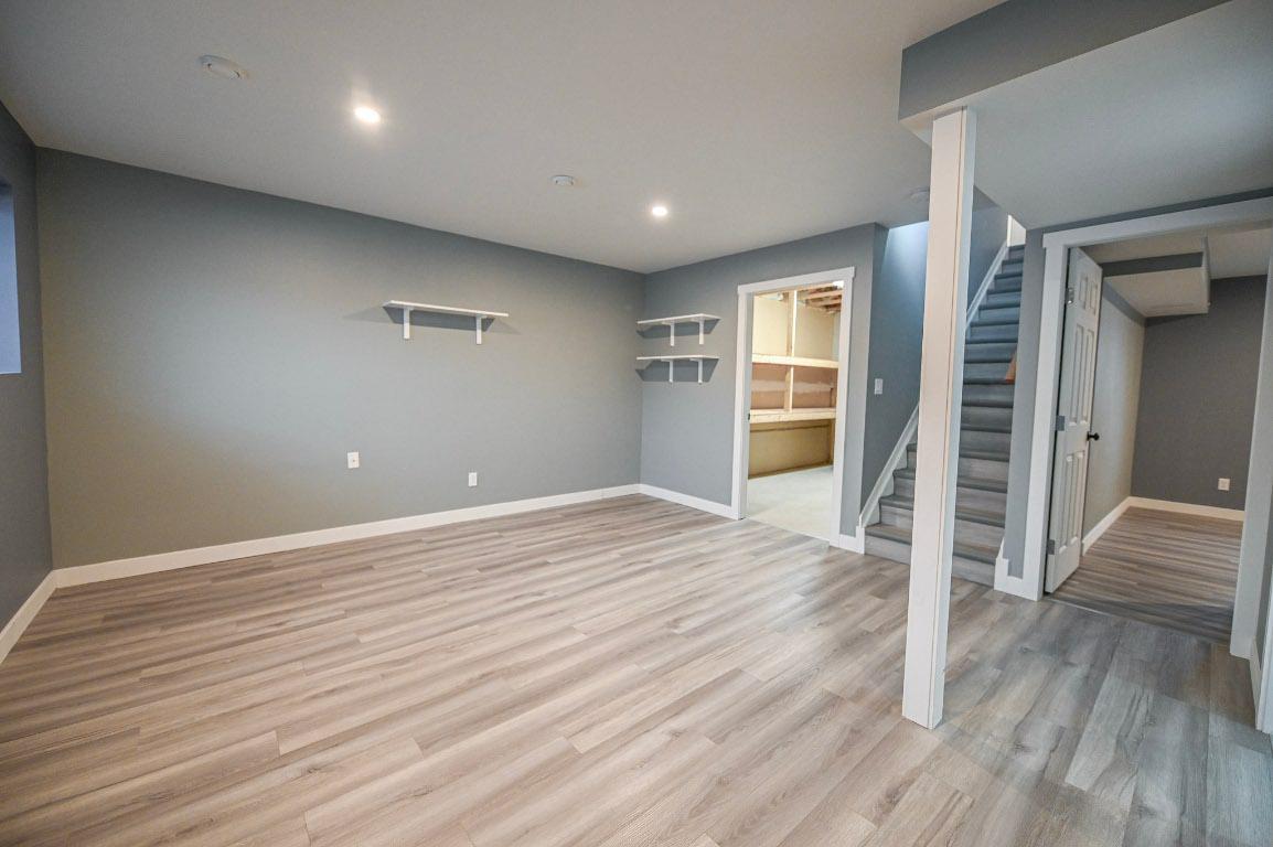 4866 Emerald Avenue, Canal Flats, BC - Indoor Photo Showing Other Room