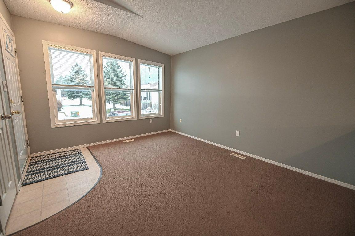 4866 Emerald Avenue, Canal Flats, BC - Indoor Photo Showing Other Room