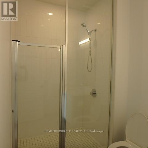 111 - 385 Arctic Red Drive, Oshawa, ON - Indoor Photo Showing Bathroom