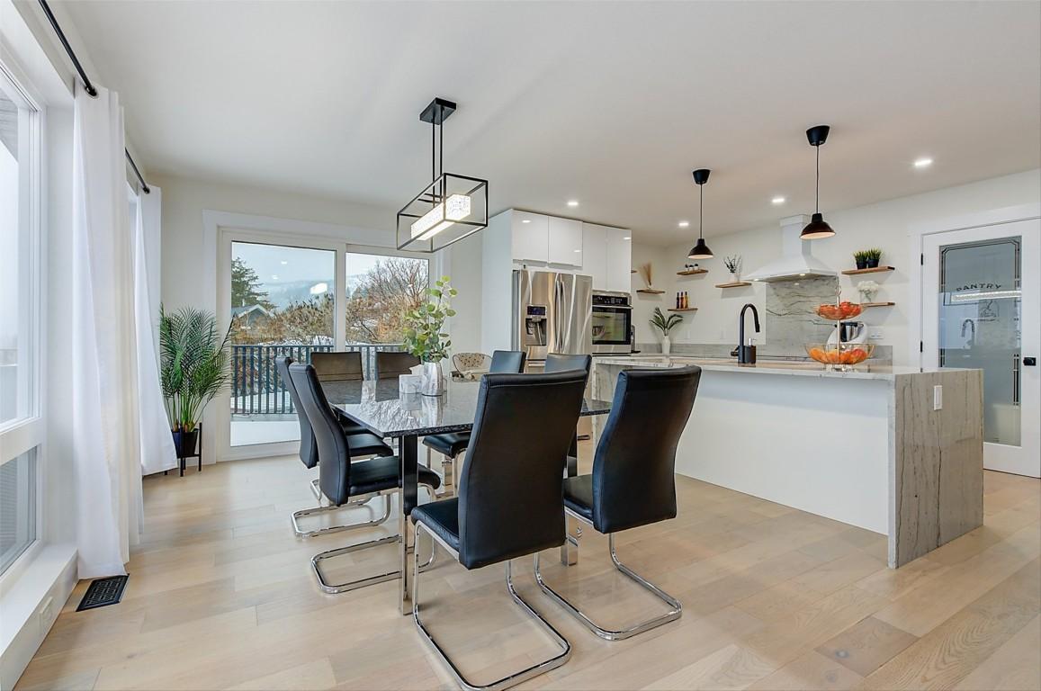 6178 Lipsett Avenue, Peachland, BC - Indoor