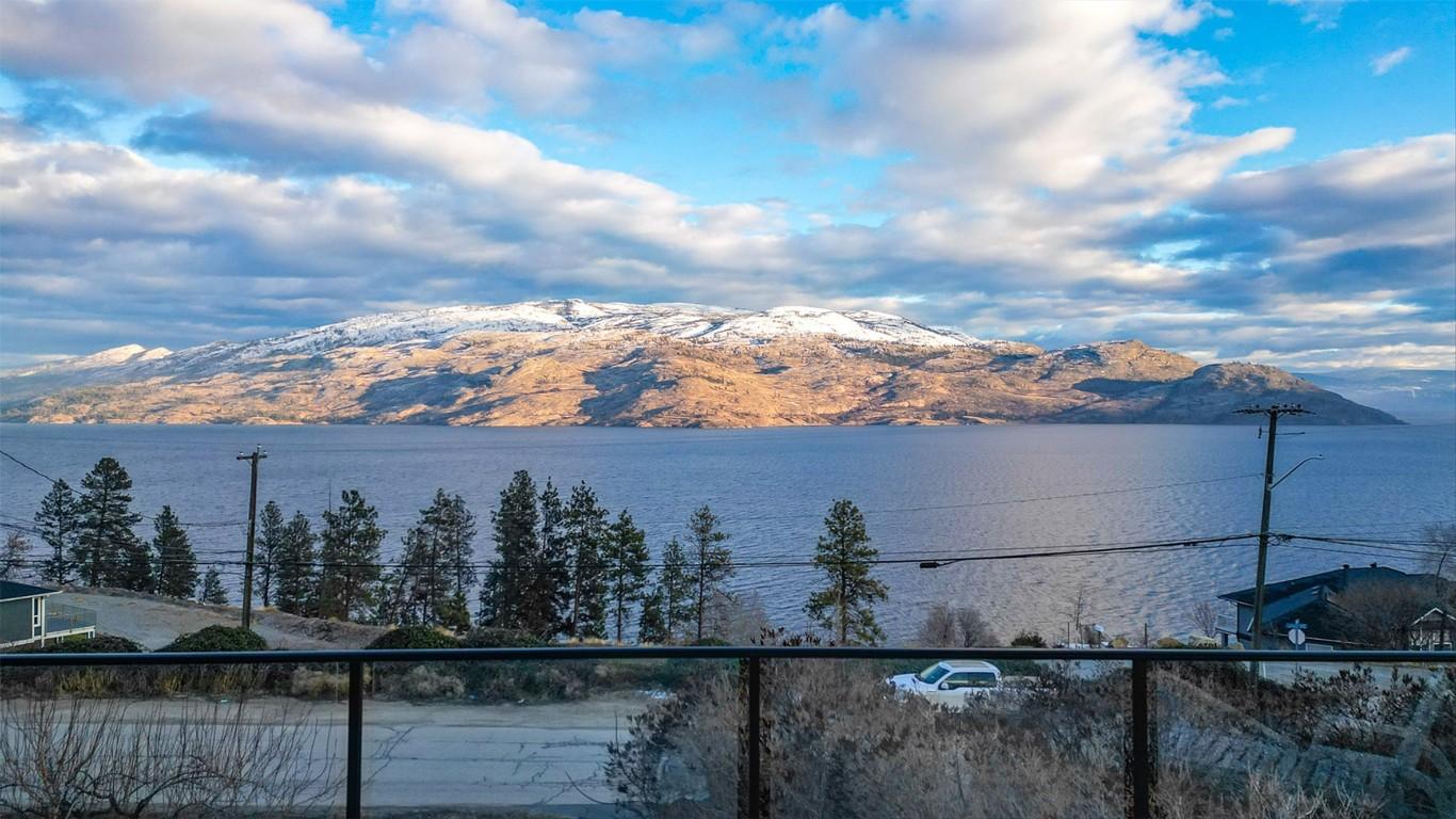 6178 Lipsett Avenue, Peachland, BC - Outdoor With Body Of Water With View