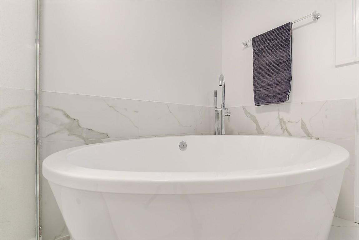 6178 Lipsett Avenue, Peachland, BC - Indoor Photo Showing Bathroom
