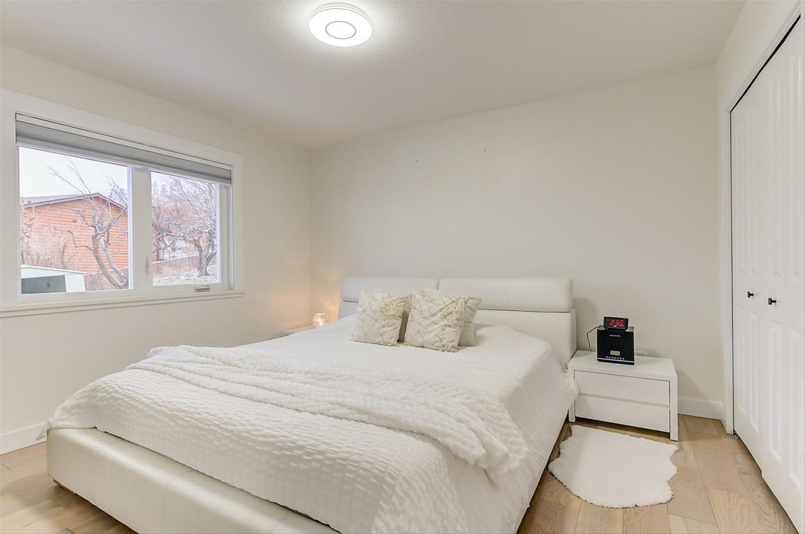 6178 Lipsett Avenue, Peachland, BC - Indoor Photo Showing Bedroom