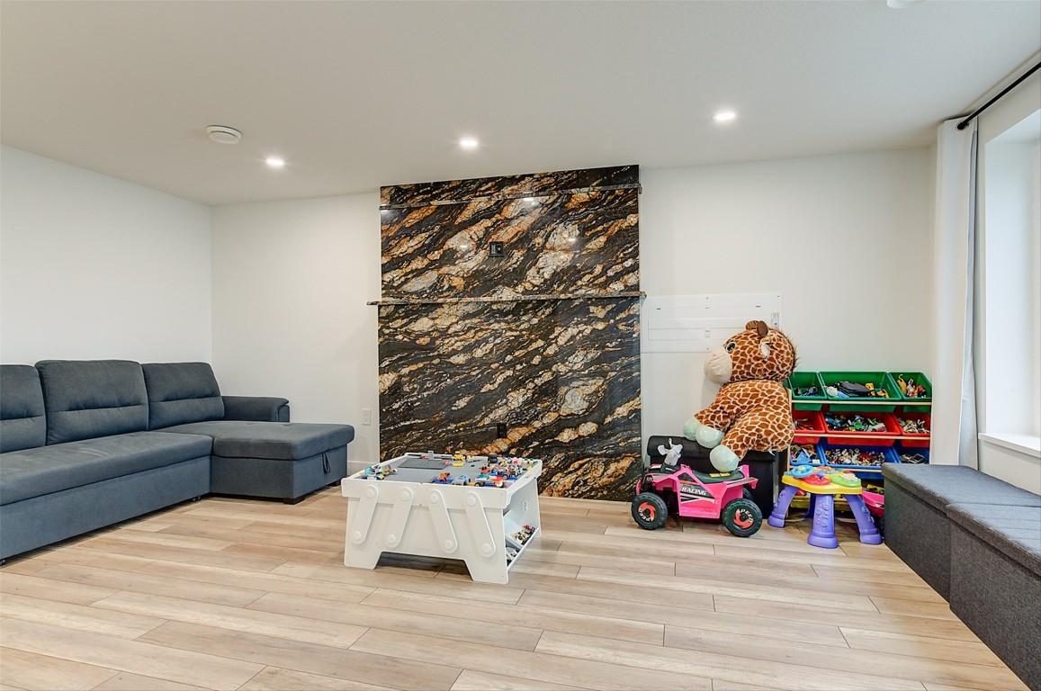 6178 Lipsett Avenue, Peachland, BC - Indoor