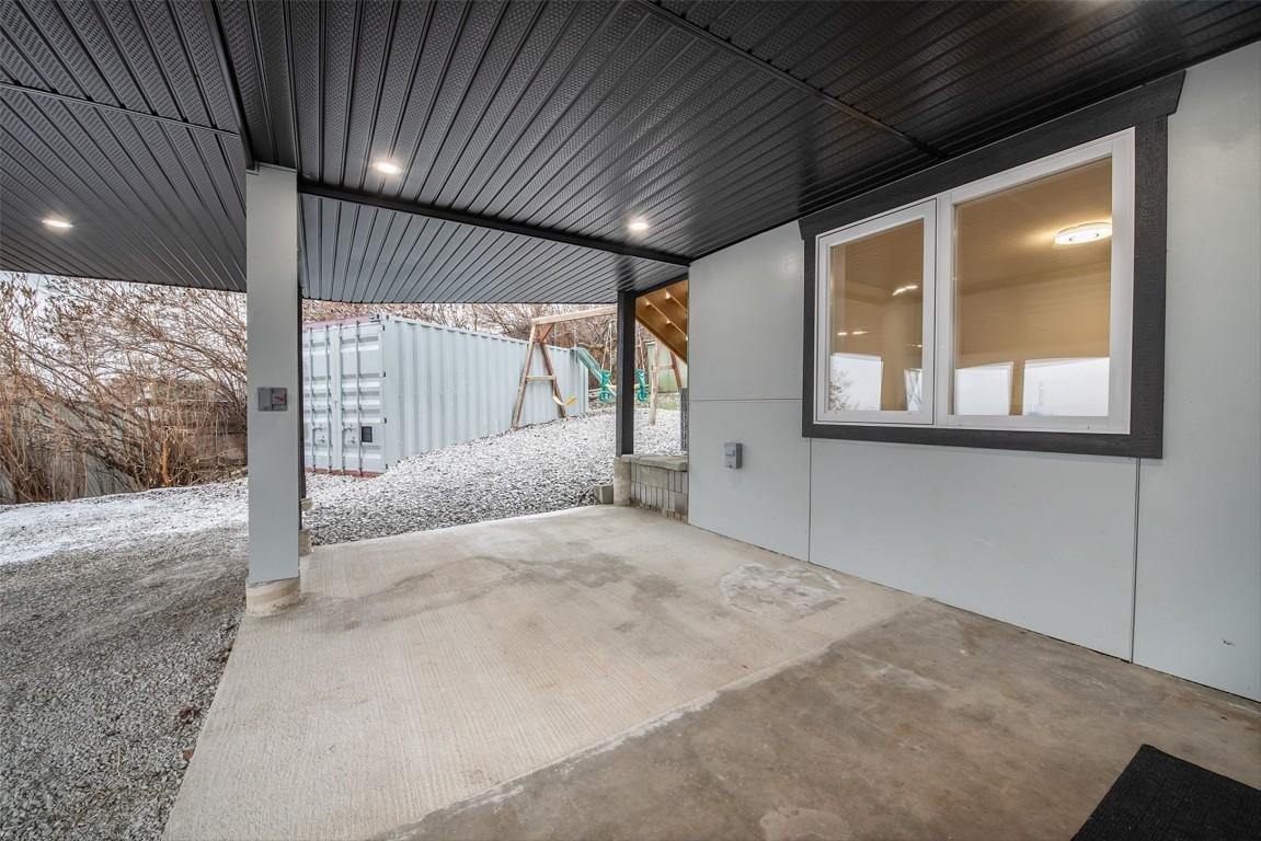 6178 Lipsett Avenue, Peachland, BC - Outdoor With Exterior