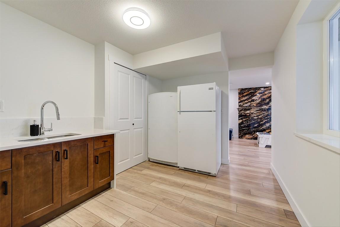 6178 Lipsett Avenue, Peachland, BC - Indoor