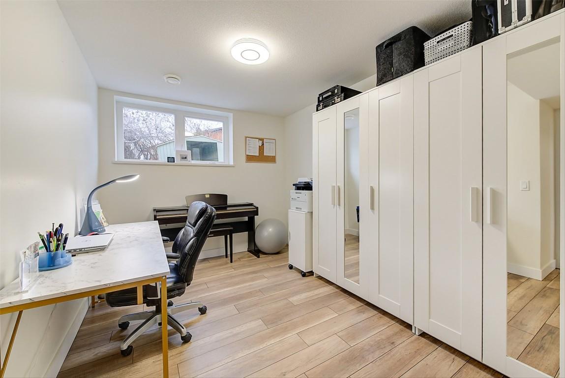 6178 Lipsett Avenue, Peachland, BC - Indoor Photo Showing Office