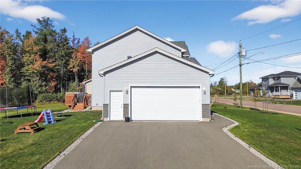 92 Satara Dr, Moncton, NB