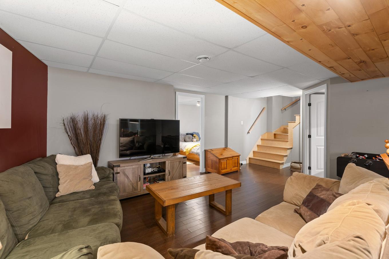 Family room - 50 Rue De La Cédrière, Morin-Heights, QC - Indoor Photo Showing Living Room