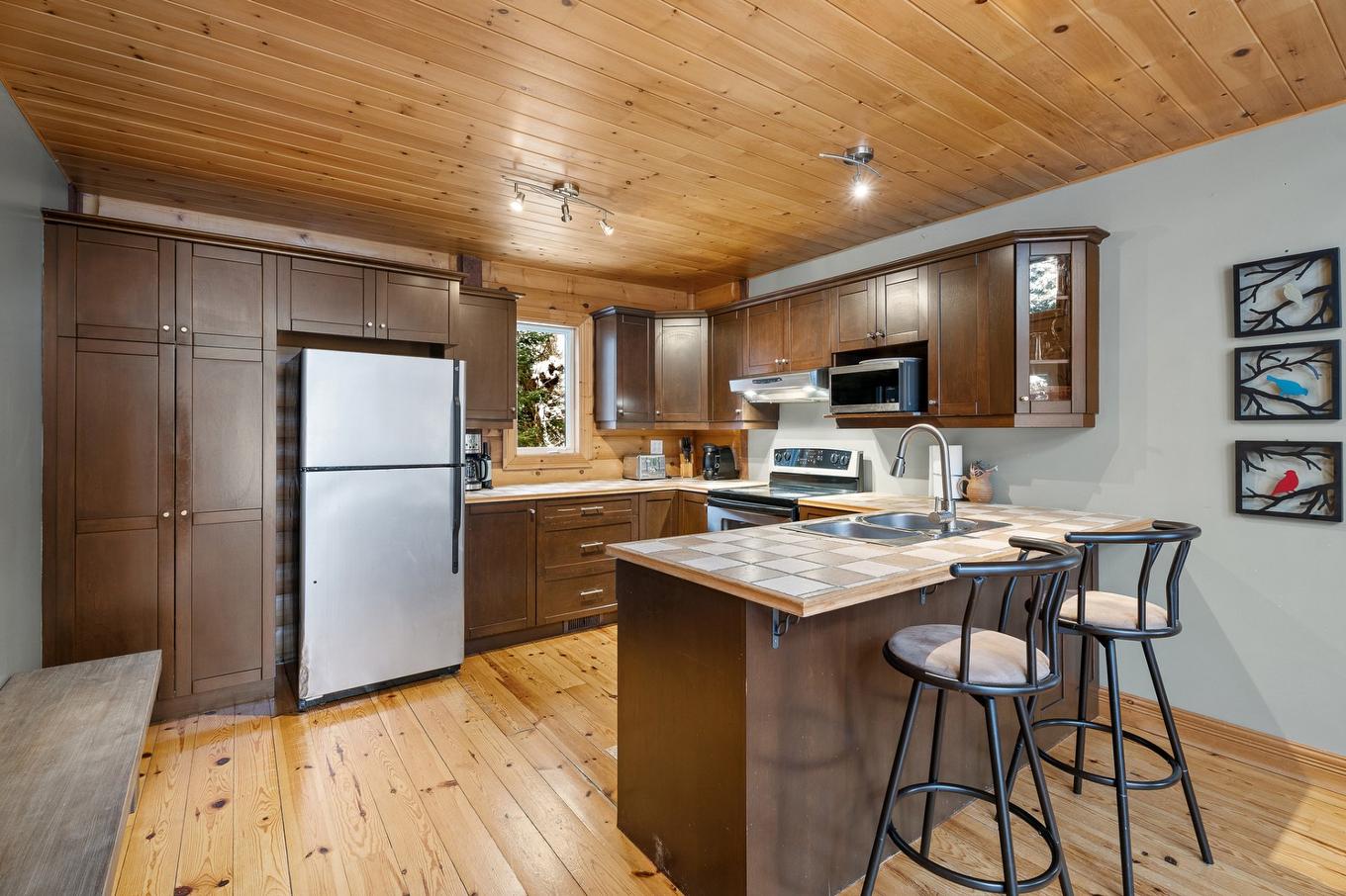 Kitchen - 50 Rue De La Cédrière, Morin-Heights, QC - Indoor Photo Showing Kitchen With Double Sink