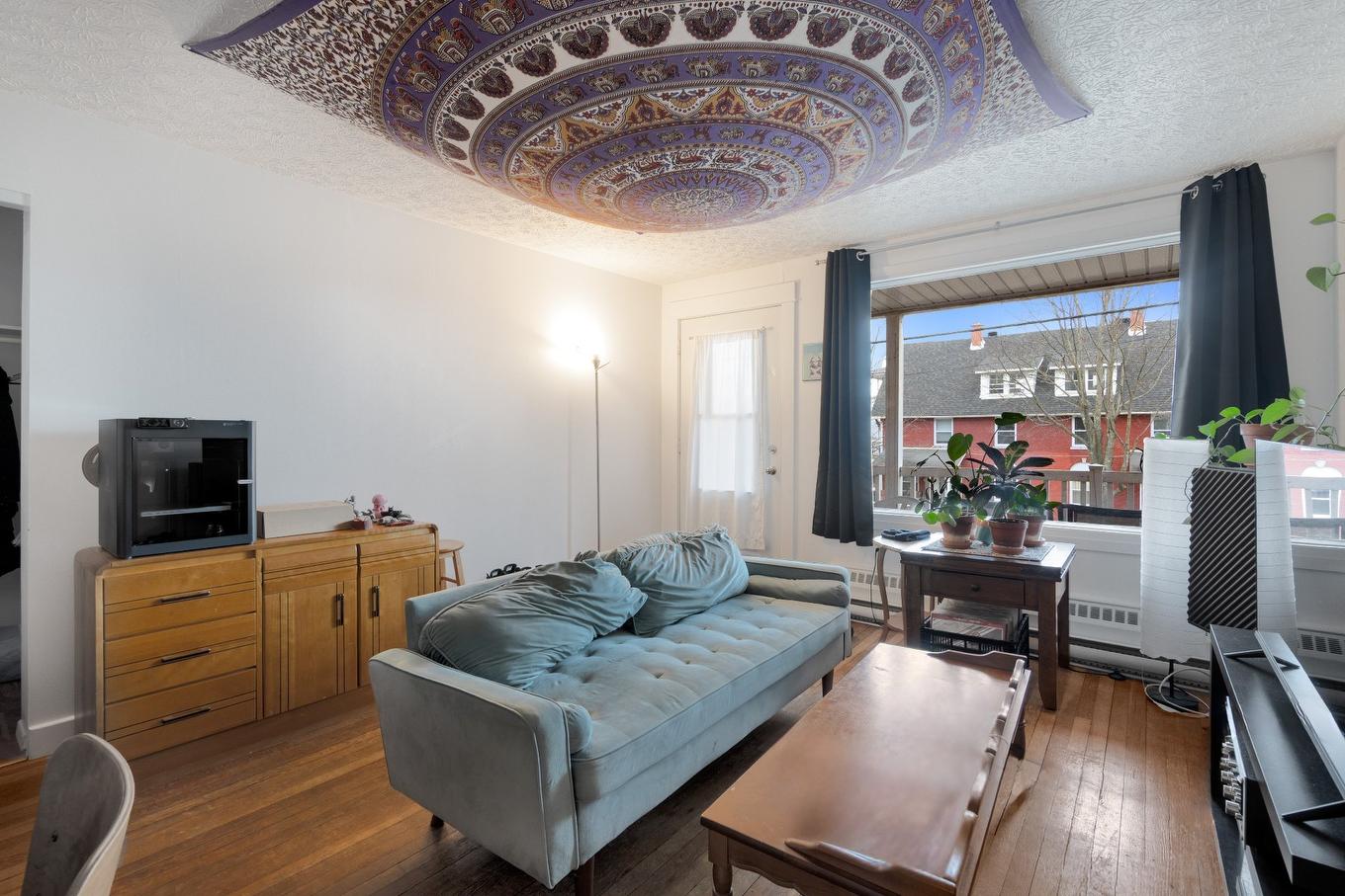 Living room - 1250 - 1254 Rue Lincoln, Sherbrooke (Les Nations), QC - Indoor Photo Showing Living Room