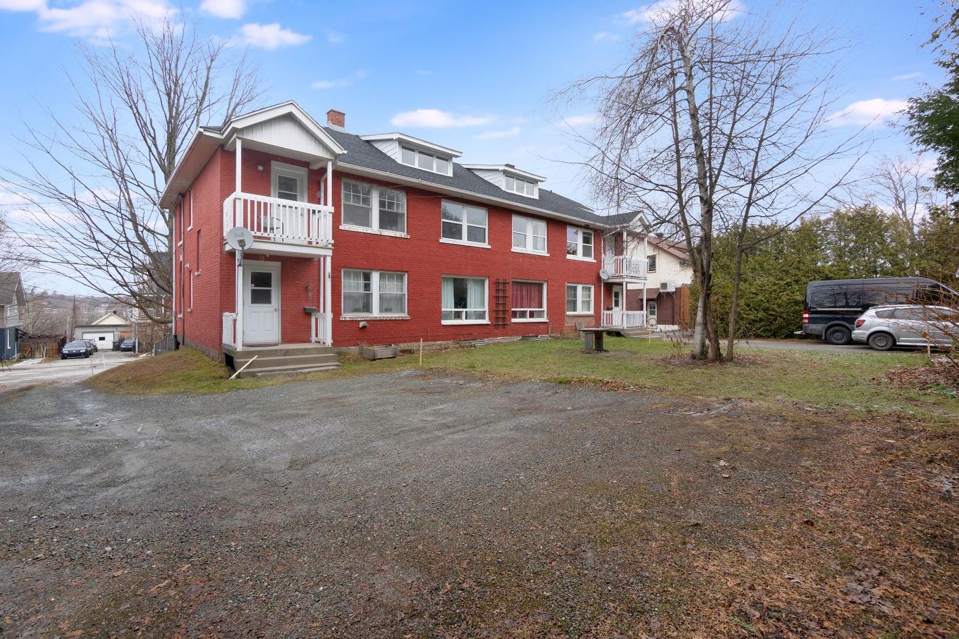 Back facade - 1250 - 1254 Rue Lincoln, Sherbrooke (Les Nations), QC - Outdoor