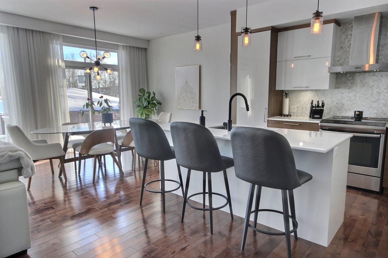 Cuisine - 771 Av. Terry-Fox, Rouyn-Noranda, QC - Indoor