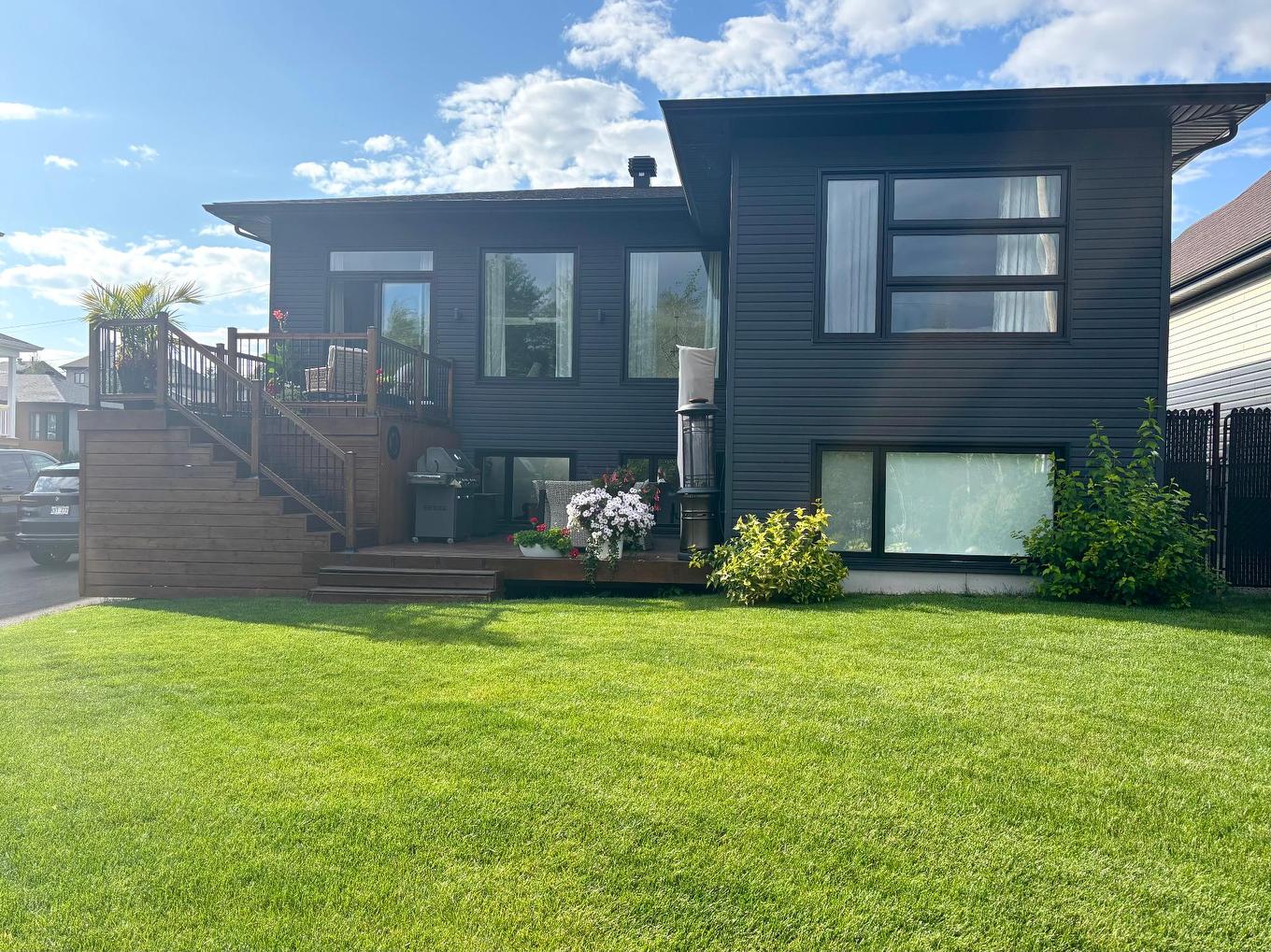 Cour - 771 Av. Terry-Fox, Rouyn-Noranda, QC - Outdoor