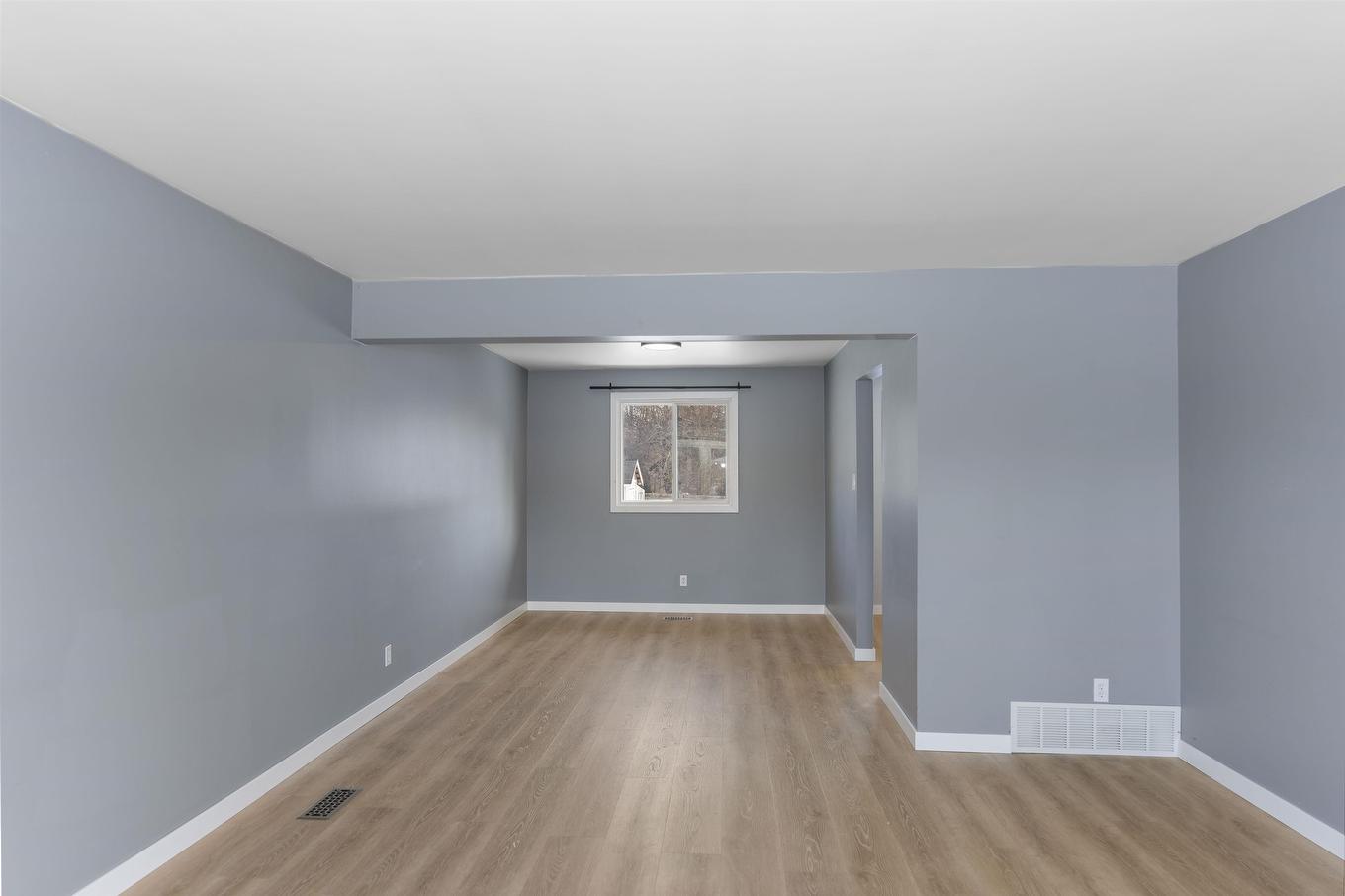 786 Moore Avenue, Thunder Bay, ON - Indoor Photo Showing Other Room